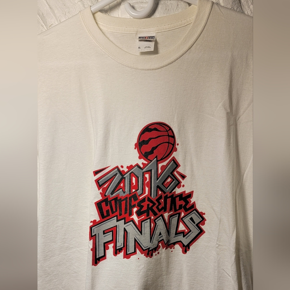 Toronto Raptors playoff t-shirt men's XL